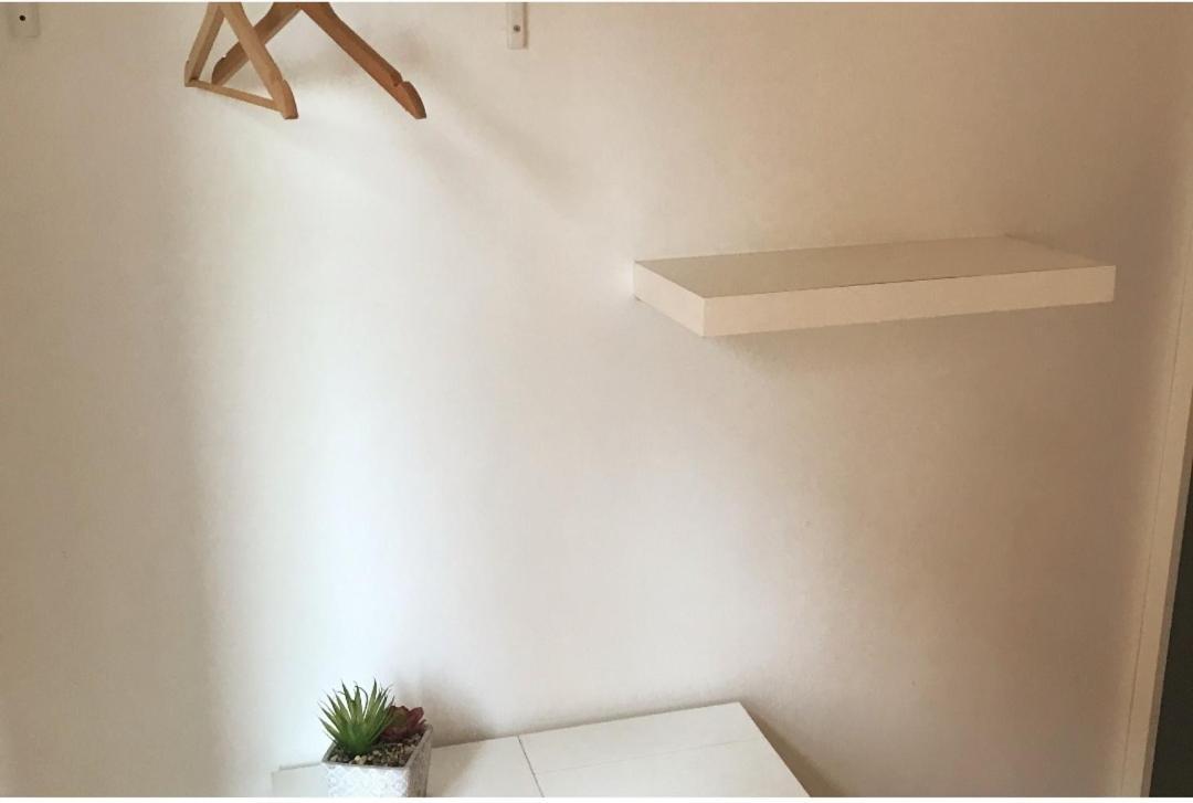 Single Room With Underbed 8 Londra Exterior foto
